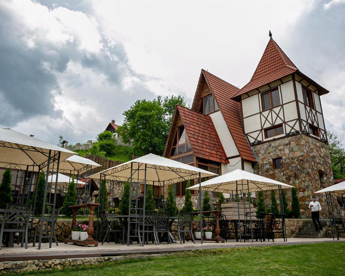 Alpine Castle Hotel Dilijan Bagian luar foto